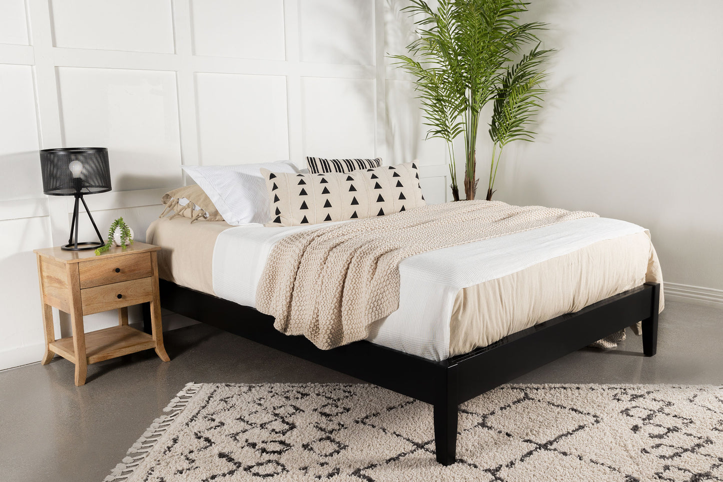 matyas eastern king universal platform bed blackblack