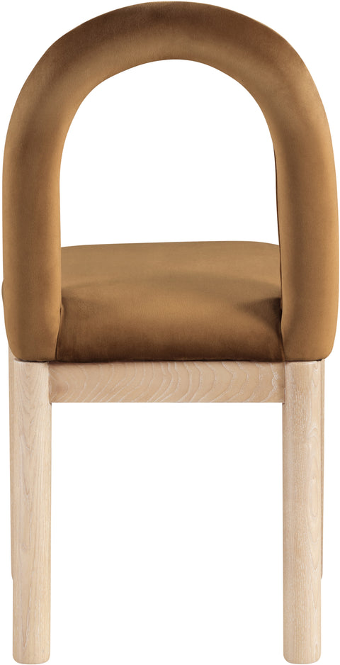 Greer Saddle Velvet Upholstered Dining Chair , 1 Piece (Style 1)