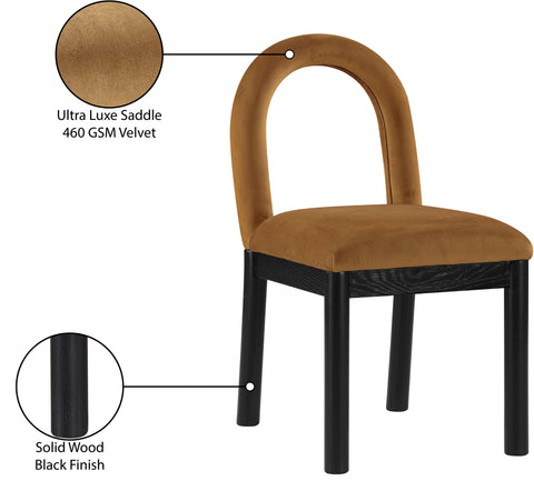 Greer Saddle Velvet Upholstered Dining Chair , 1 Piece (Style 2)