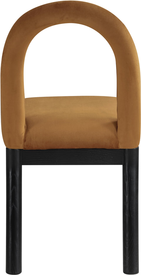 Greer Saddle Velvet Upholstered Dining Chair , 1 Piece (Style 2)