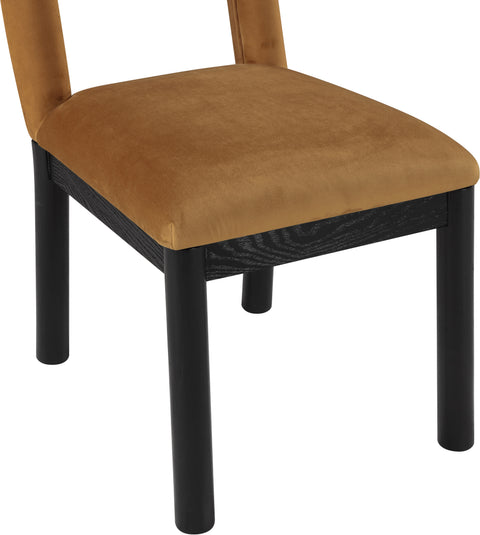 Greer Saddle Velvet Upholstered Dining Chair , 1 Piece (Style 2)