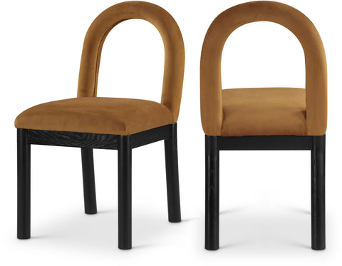 Greer Saddle Velvet Upholstered Dining Chair , 1 Piece (Style 2)