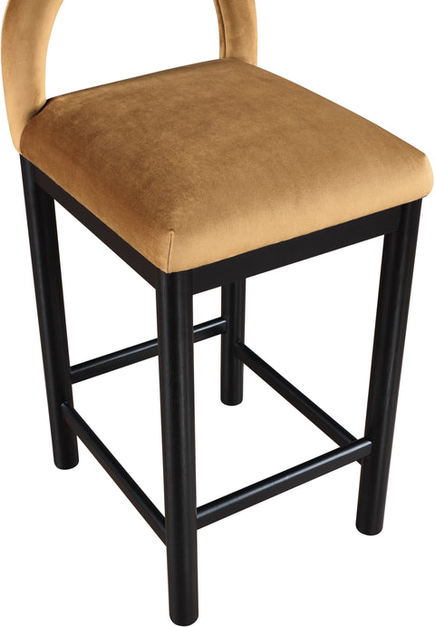 Greer Saddle Velvet Upholstered Counter Stool , 1 Piece (Style 2)