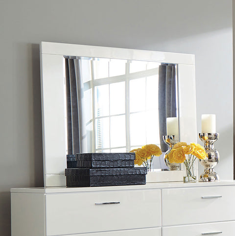 Mikayla Dresser Mirror White High GlossWhite High Gloss
