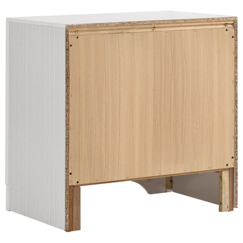 Narcissa 4-piece Eastern King Bedroom Set White