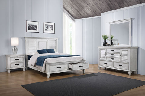 O'Malley 4-piece Eastern King Bedroom Set Distressed WhiteDistressed White