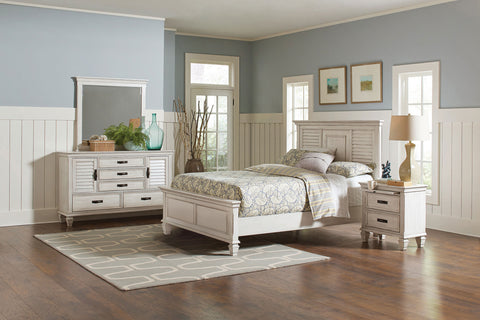 Dorinda 4-piece Eastern King Bedroom Set Distressed White