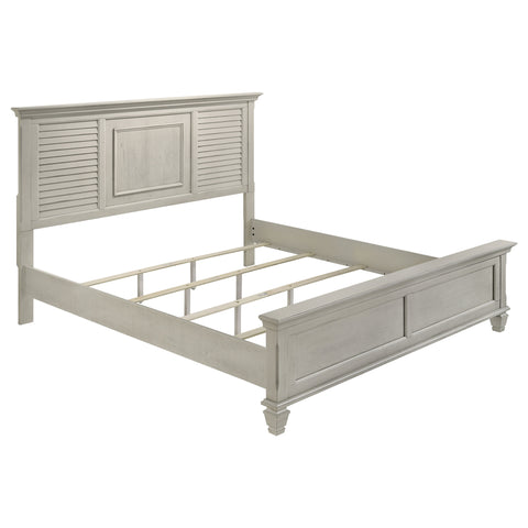 Dorinda 4-piece Eastern King Bedroom Set Distressed White