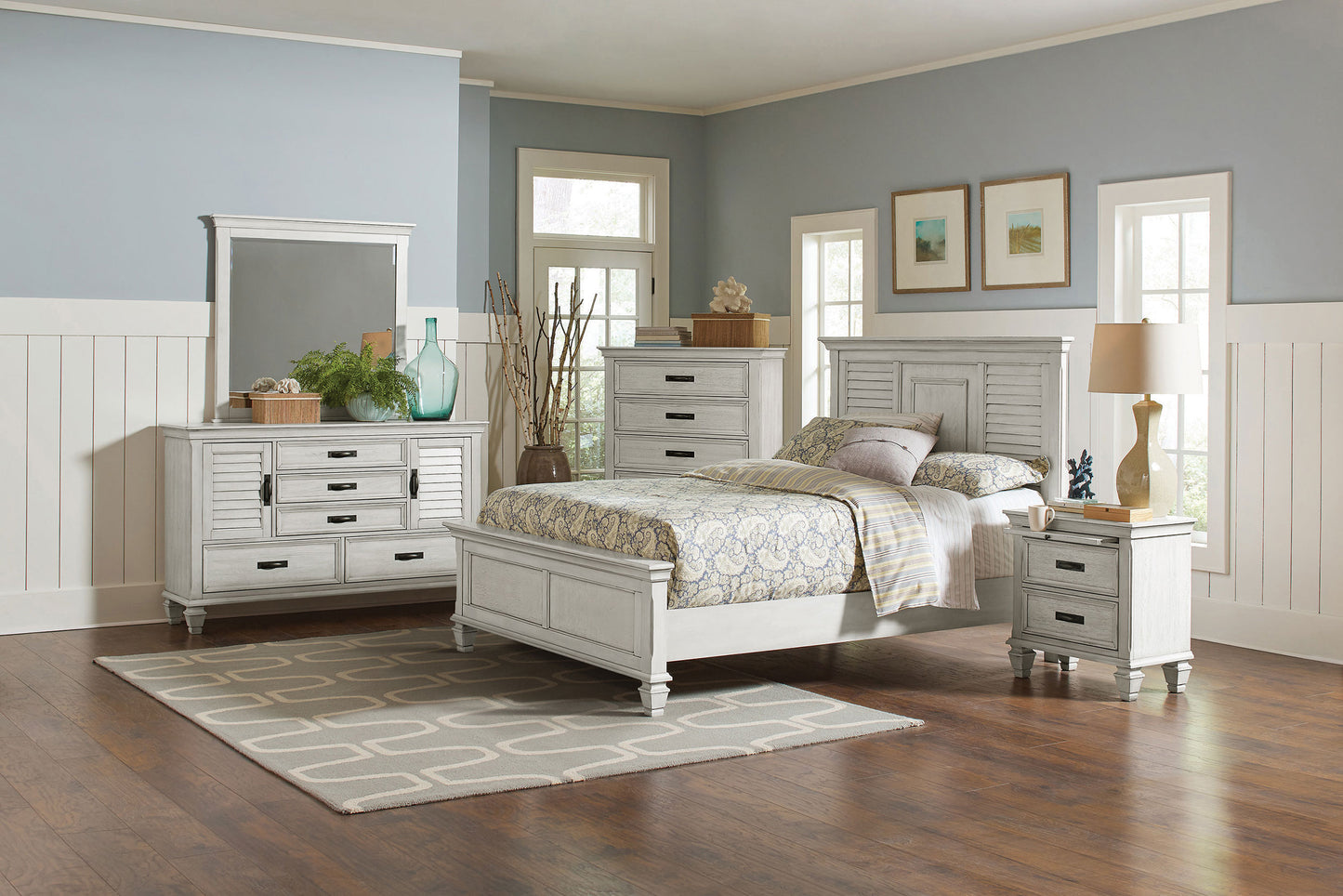 dorinda 5-piece queen bedroom set distressed white