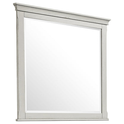 Dorinda 5-piece Queen Bedroom Set Distressed White