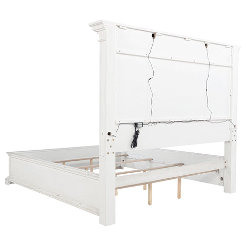 Beasley 4-piece Eastern King Bedroom Set Vintage White