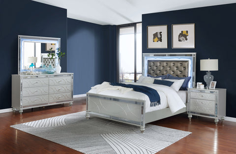 Jenny 4-piece Eastern King Bedroom Set Silver MetallicSilver Metallic