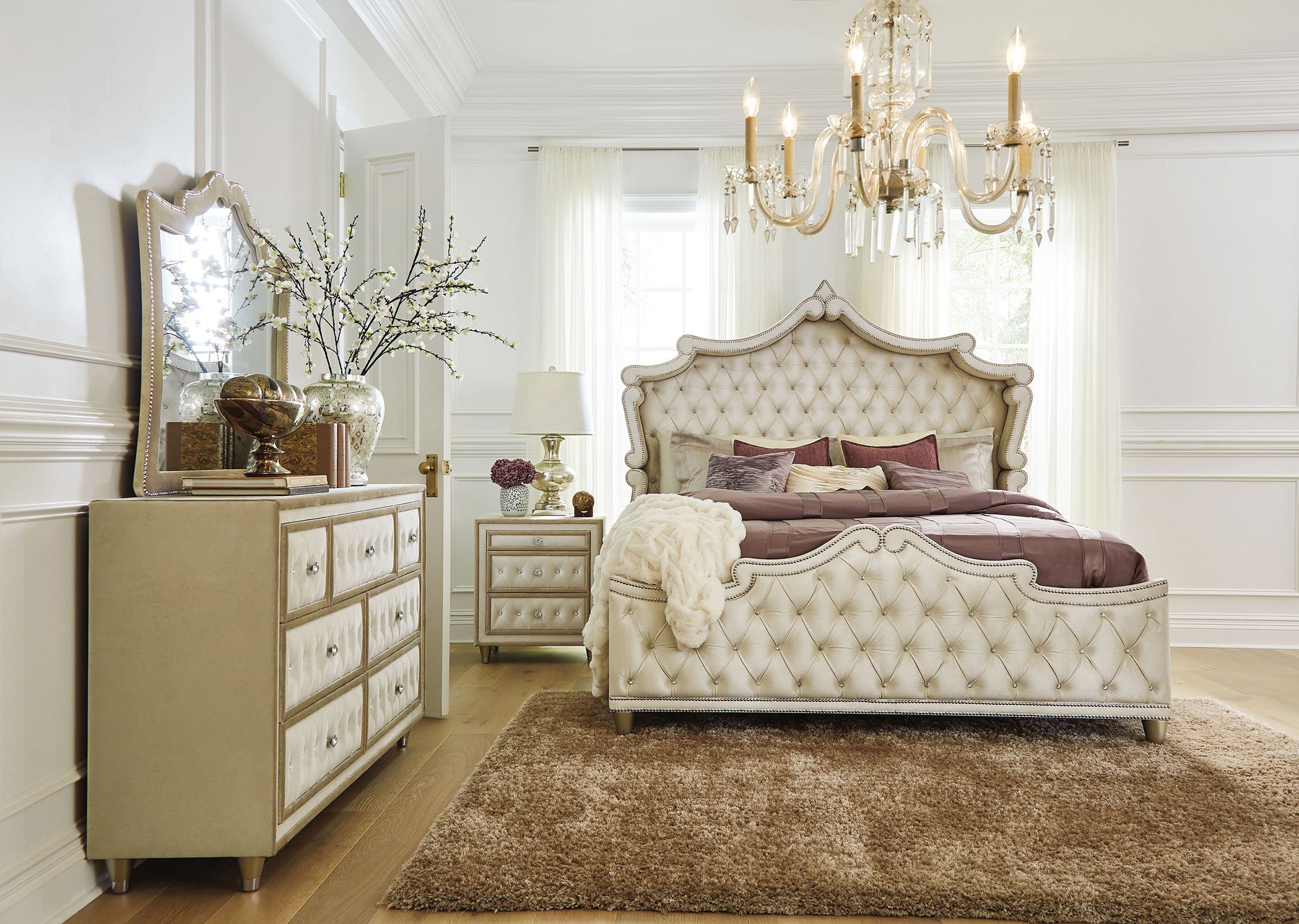 Queen Bed 4 Pc Set