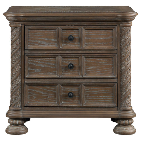 Forman 4-piece Queen Bedroom Set WalnutWalnut