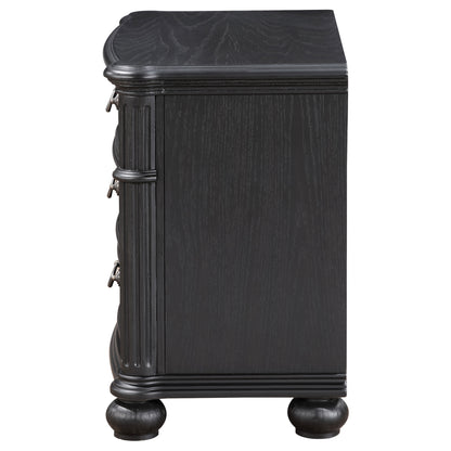 Stillwood 3-drawer Nightstand Black