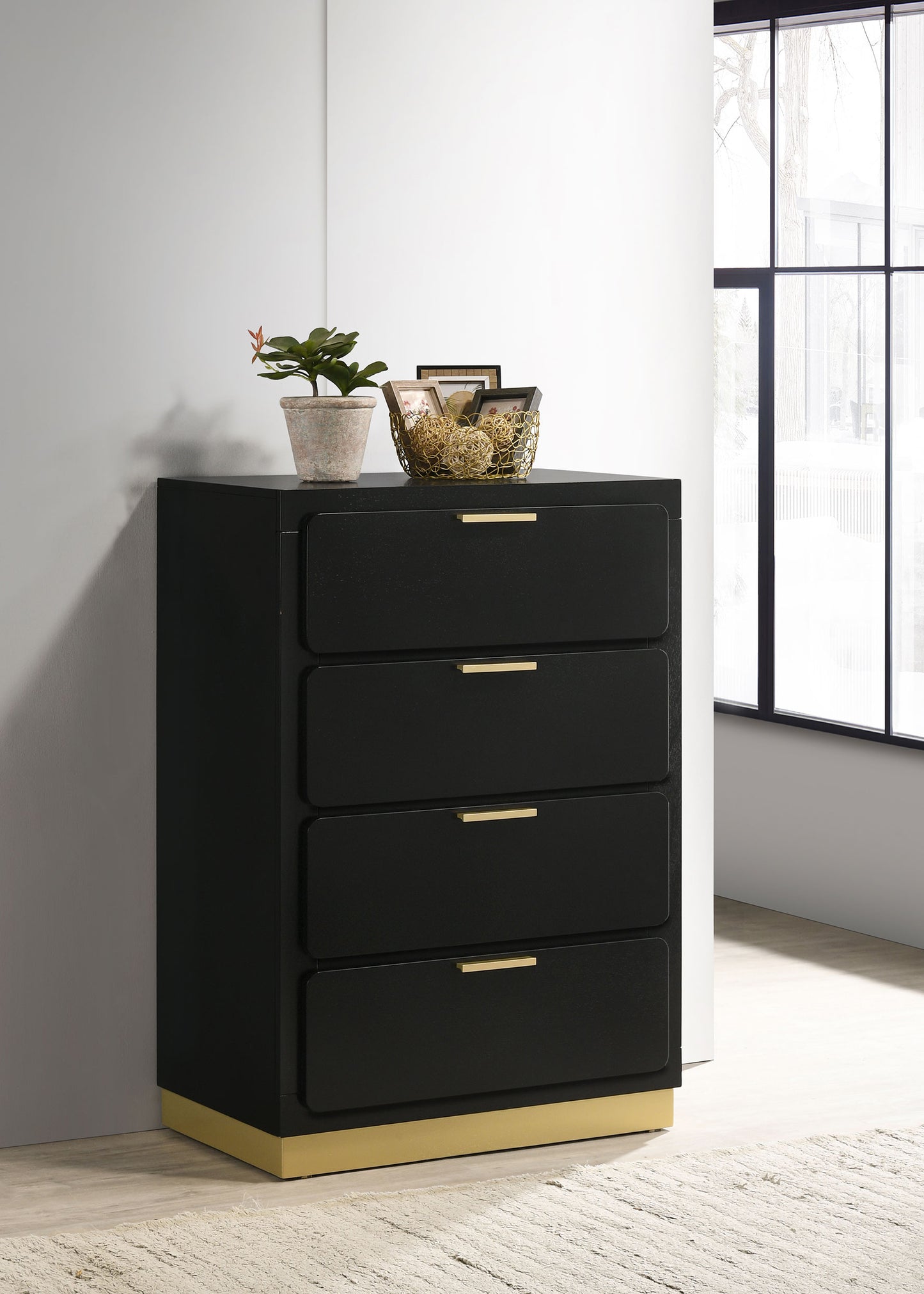 winslow 4-drawer bedroom chest black