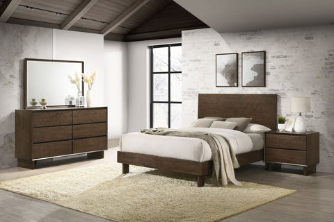 Valna 4-piece Queen Bedroom Set Warm BrownWarm Brown