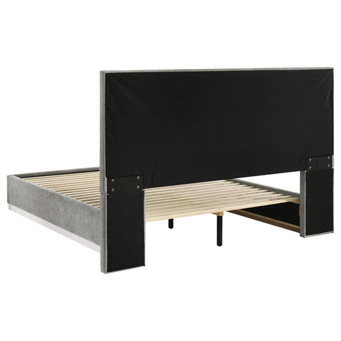 Cayenne 5-Piece Queen Platform Bedroom Set Grey and White High Gloss