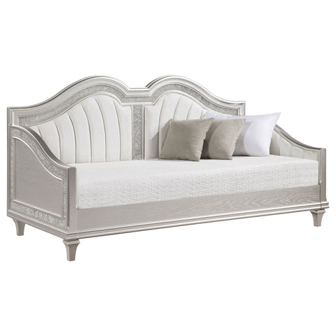Keiran Upholstered Twin Daybed Silver OakSilver Oak