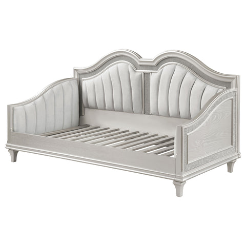 Keiran Upholstered Twin Daybed Silver OakSilver Oak