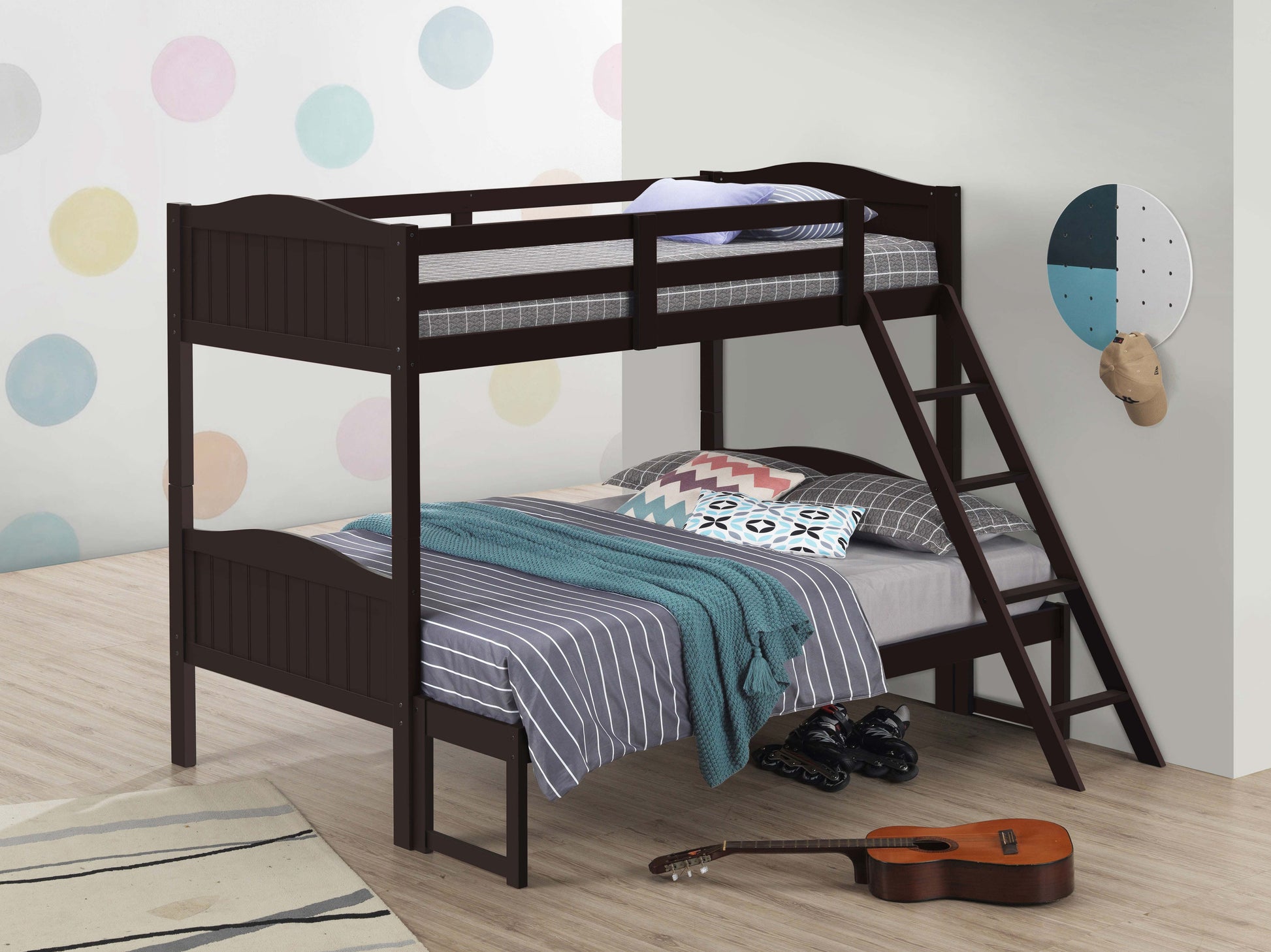 Twin / Full Bunk Bed