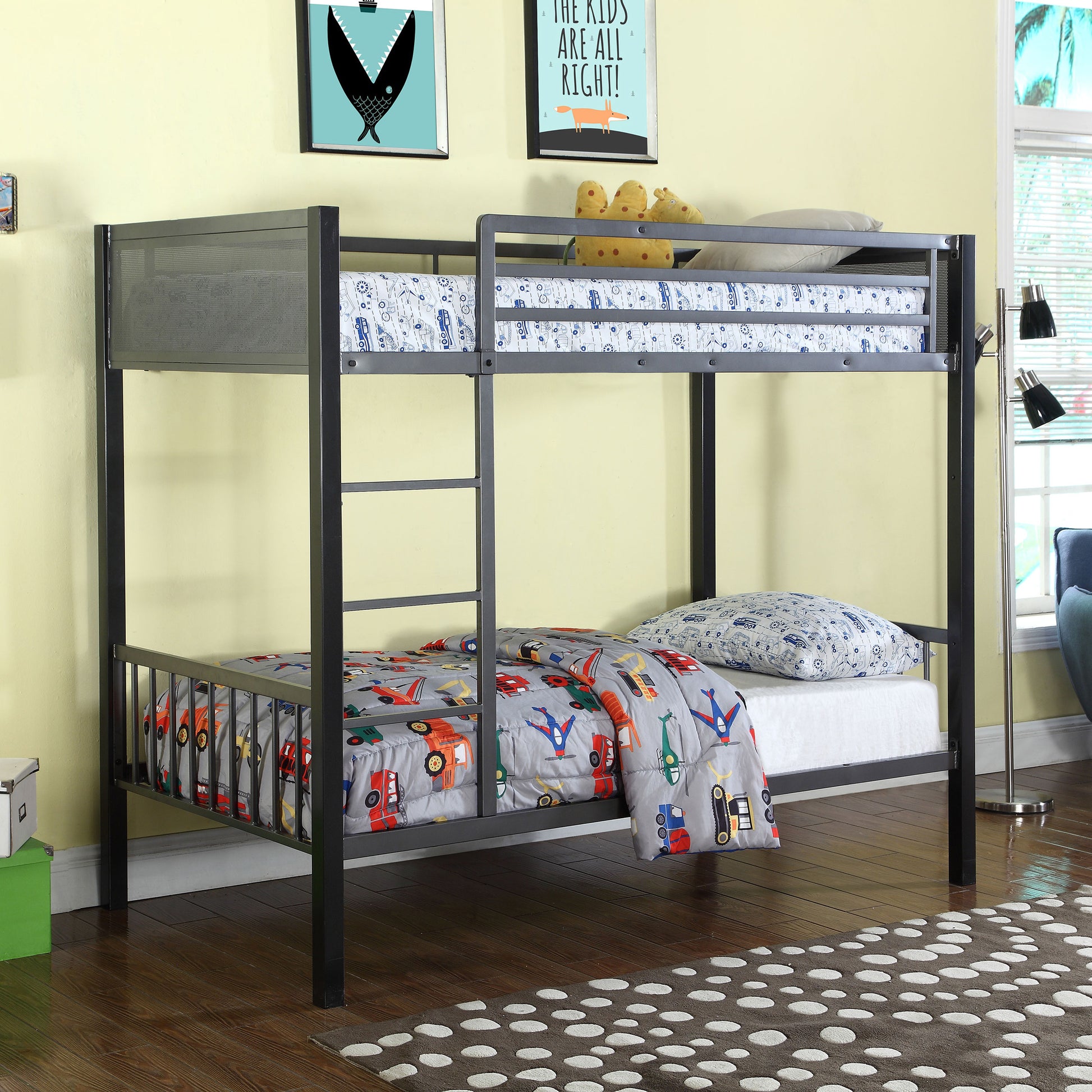 Twin / Twin Bunk Bed