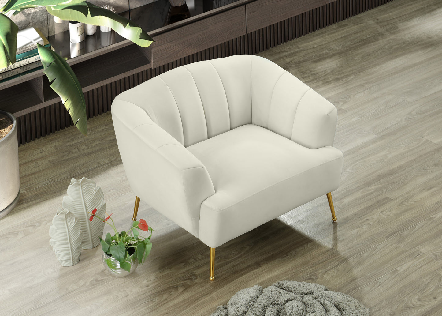 liam cream velvet chair c