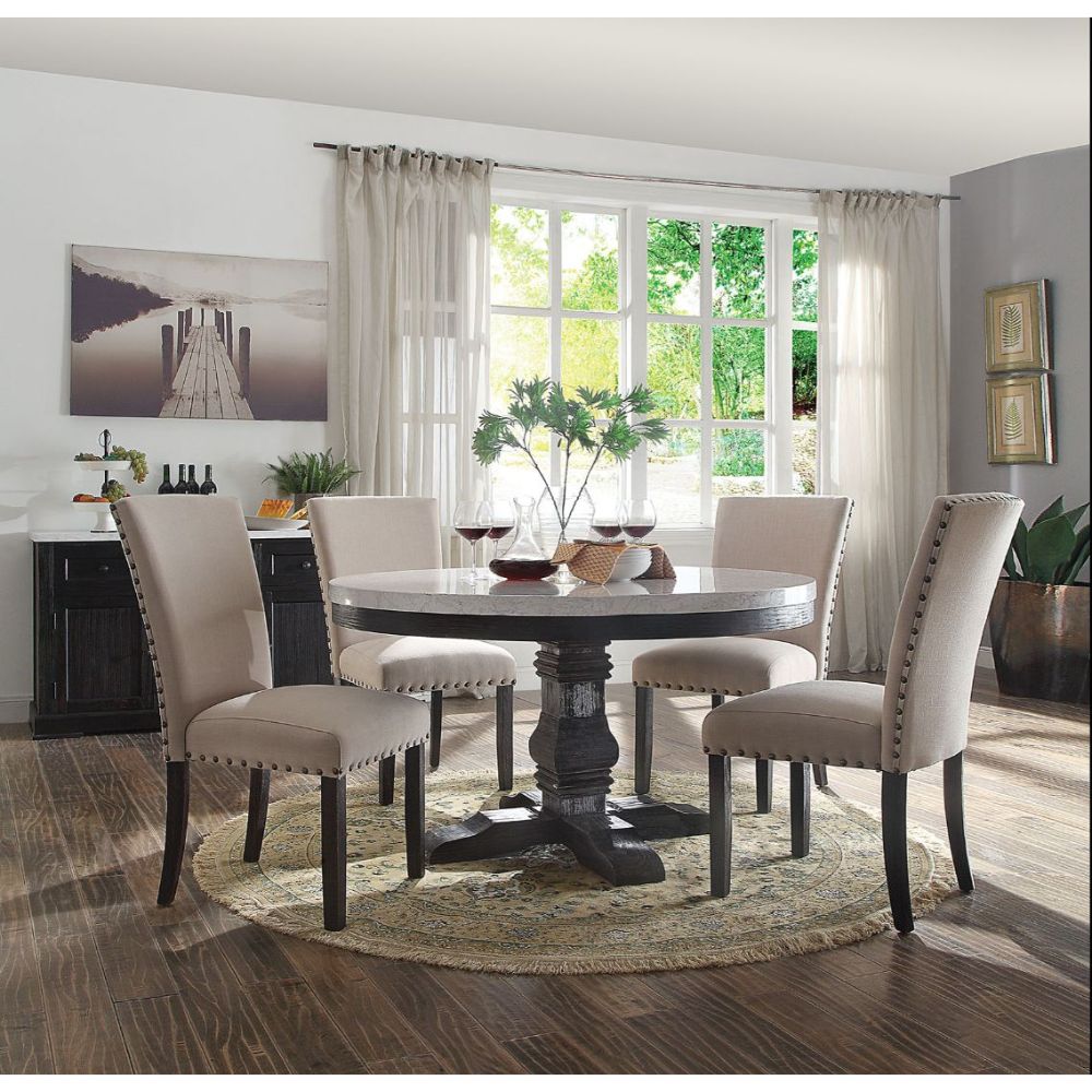 round dining table