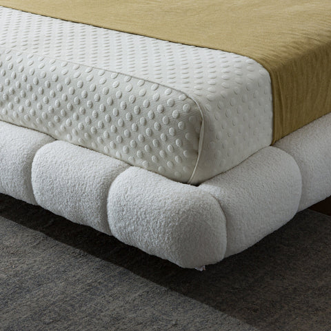 Lara BED