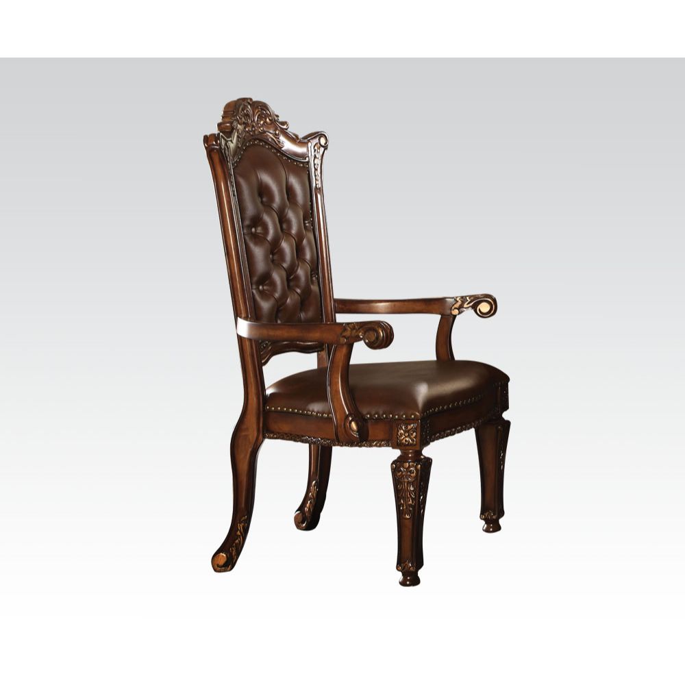 EXECUTIVE OFFICE CHAIR