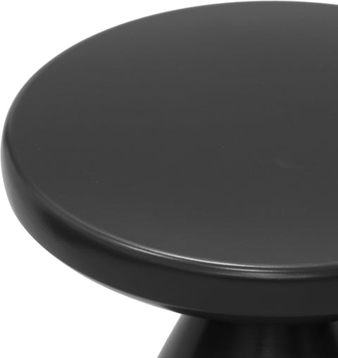Linden Black Iron End Table, 1 Piece