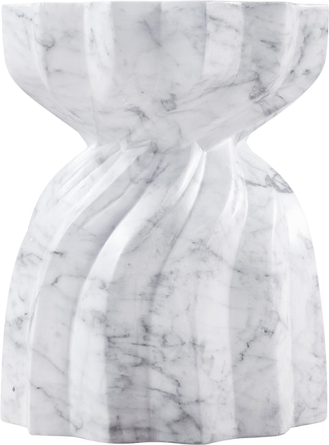 Tessa White Marble Finish Concrete Indoor / Outdoor End Table, 1 Piece