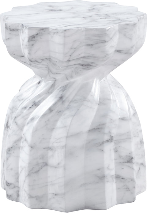 Tessa White Marble Finish Concrete Indoor / Outdoor End Table, 1 Piece