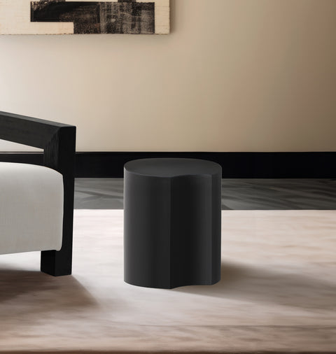 Linden Black Iron End Table, 1 Piece (Style 2)