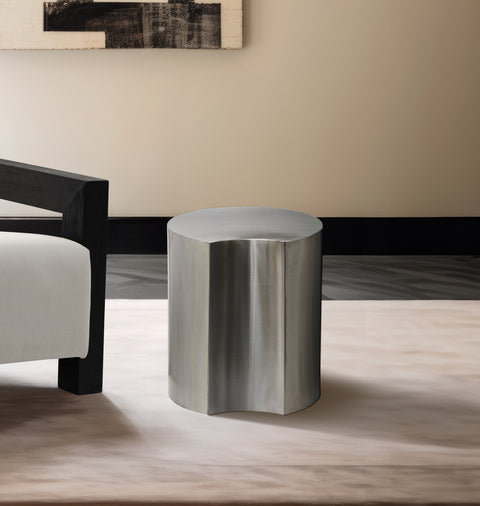 Linden Silver Iron End Table, 1 Piece (Style 2)