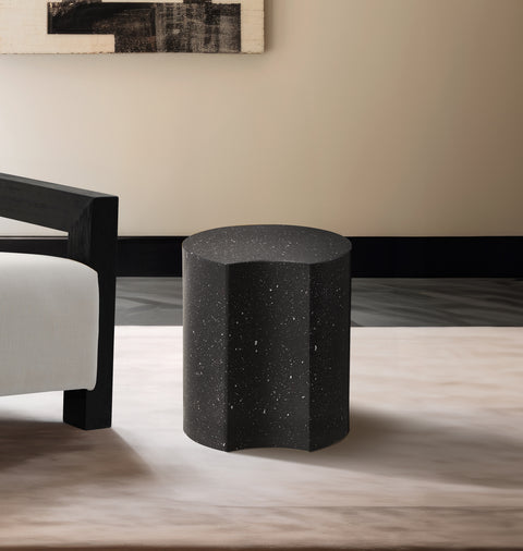 Linden Black Iron End Table, 1 Piece (Style 6)