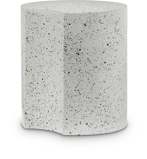 Linden White Iron End Table, 1 Piece (Style 2)