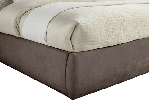 Amara Brown Chenille Fabric Upholstered King Bed, 1 Piece (Style 3)