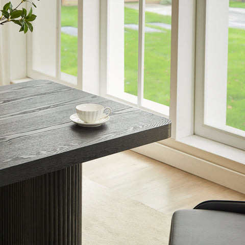 Narciso DINING TABLE