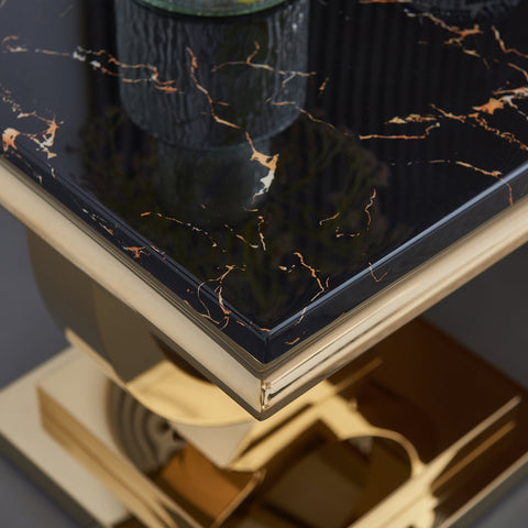 Domenico END TABLE