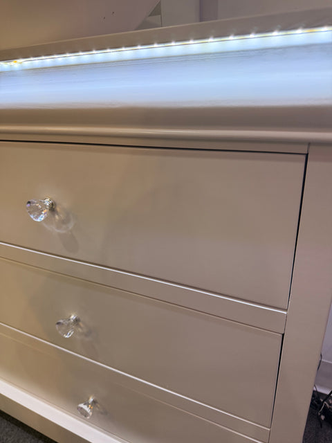 Clara White LED Queen Bedroom Set – Showroom Clearance