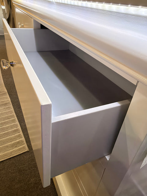 Clara White LED Queen Bedroom Set – Showroom Clearance