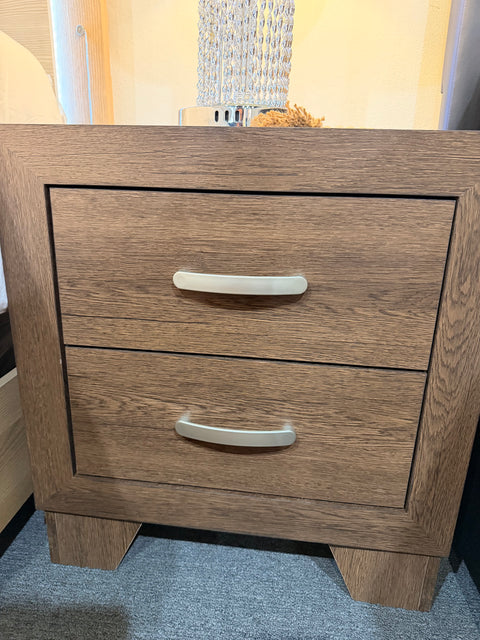Modern Queen Bedroom Set with 2 Nightstands &amp; 5-Drawer Chest – Floor Sample Clearance