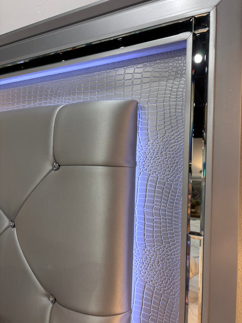 Silver LED Glam Bedroom Set – Floor Sample Closeout