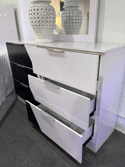 Miami High-Gloss Queen Bedroom Set