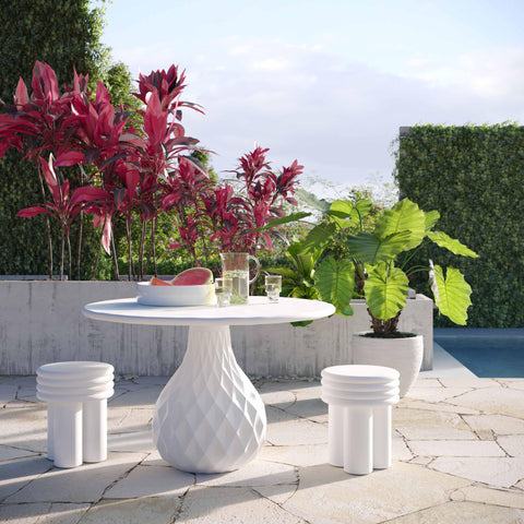 Aurelia Versailles 47" Ivory Concrete Indoor / OutdoorRound Dining Table - image 2
