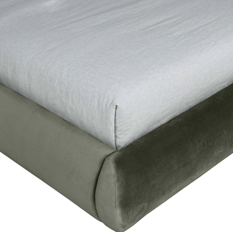 Indie Green Velvet Upholstered Queen Bed, 1 Piece (Style 2)
