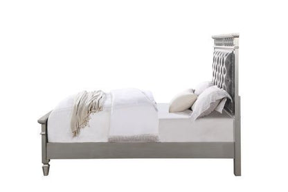 Applewood Full Bed, Gray Velvet, Silver & Mirrored Finish