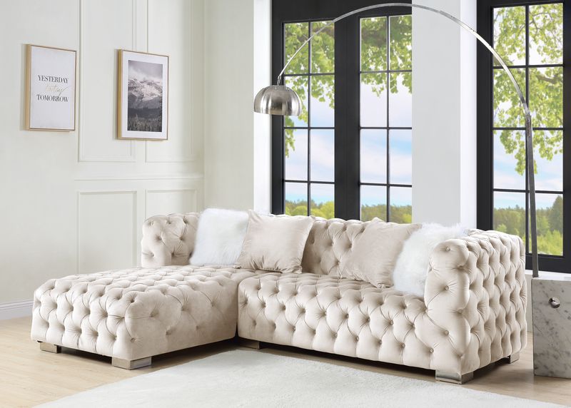 sectional sofa w/4 pillows