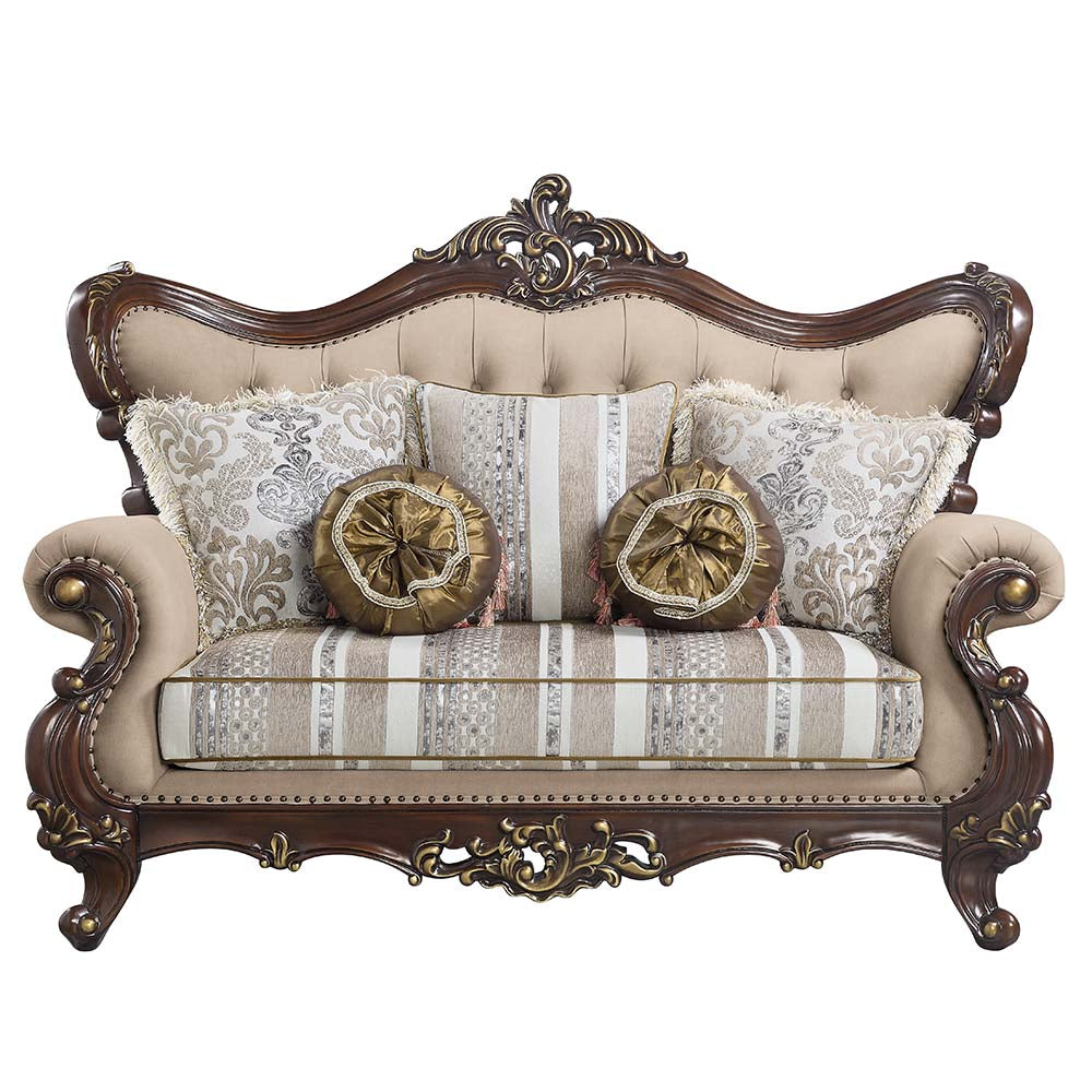 loveseat w/5 pillows